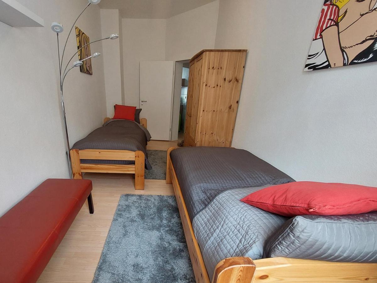 Schoene Zwei-Zimmer-Wohnung "W2" Mit 4 Einzelbetten Und Wlan In Zwenkau Bei Leipzig Im Neuseenland Eksteriør bilde