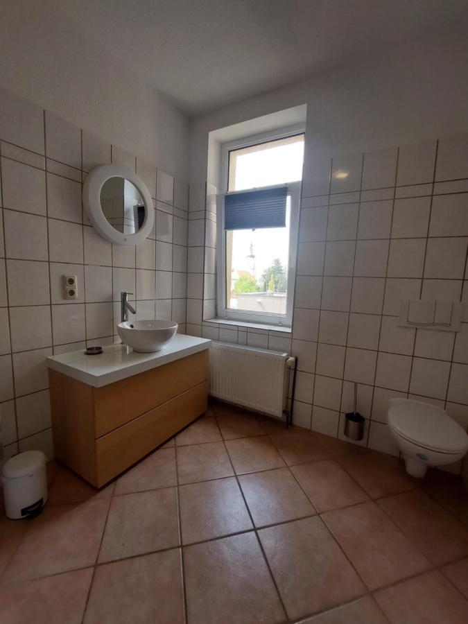 Schoene Zwei-Zimmer-Wohnung "W2" Mit 4 Einzelbetten Und Wlan In Zwenkau Bei Leipzig Im Neuseenland Eksteriør bilde