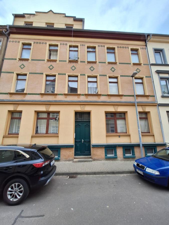 Schoene Zwei-Zimmer-Wohnung "W2" Mit 4 Einzelbetten Und Wlan In Zwenkau Bei Leipzig Im Neuseenland Eksteriør bilde